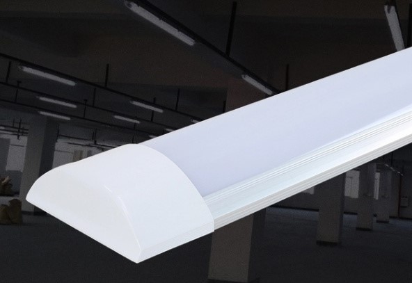 LED panelová lampa s povrchovou montážou 120 cm