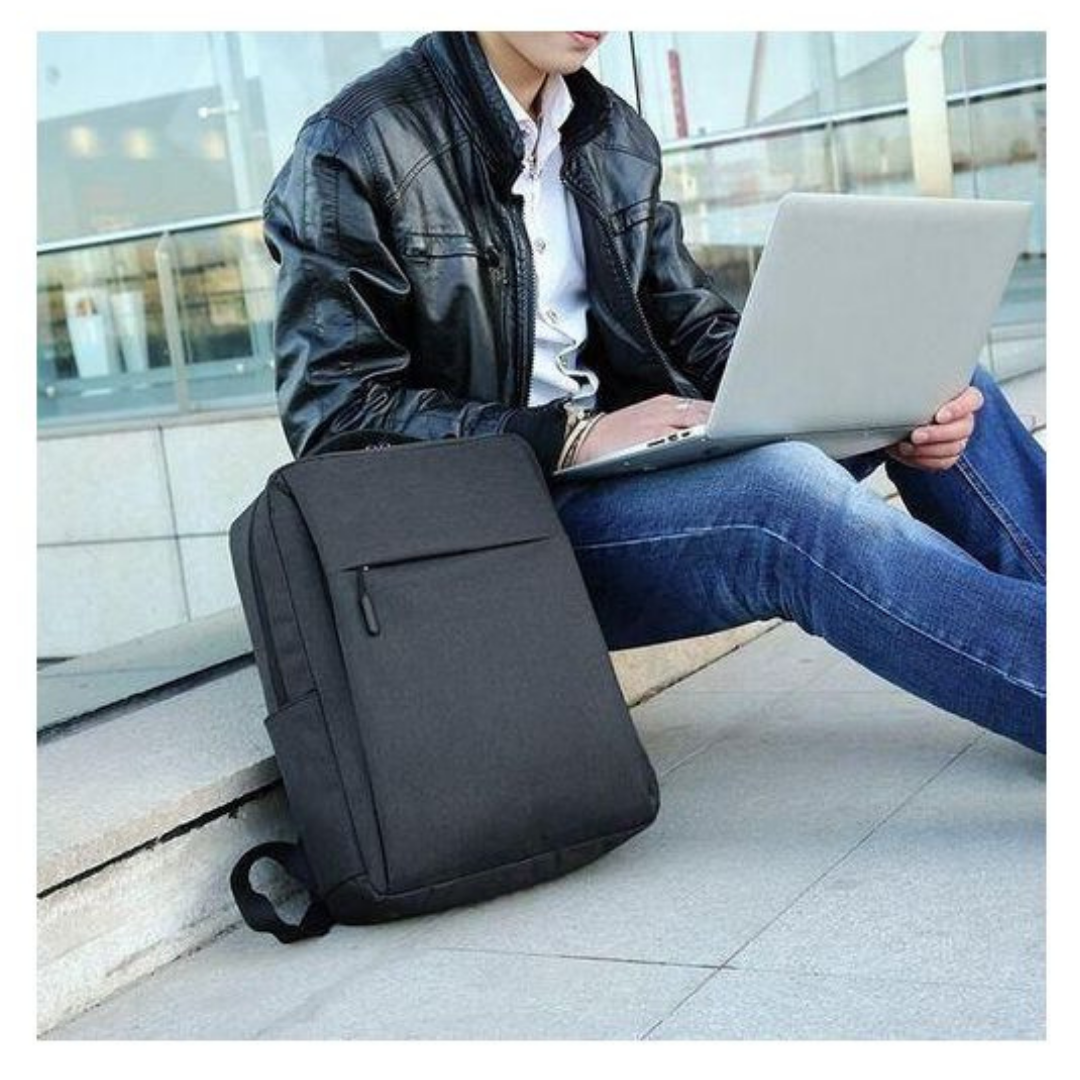Vodotesný batoh proti krádeži s USB portom