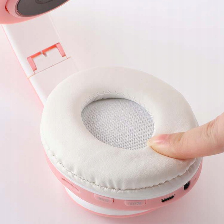 Bezdrôtové Bluetooth slúchadlá s mačacími ušami a LED