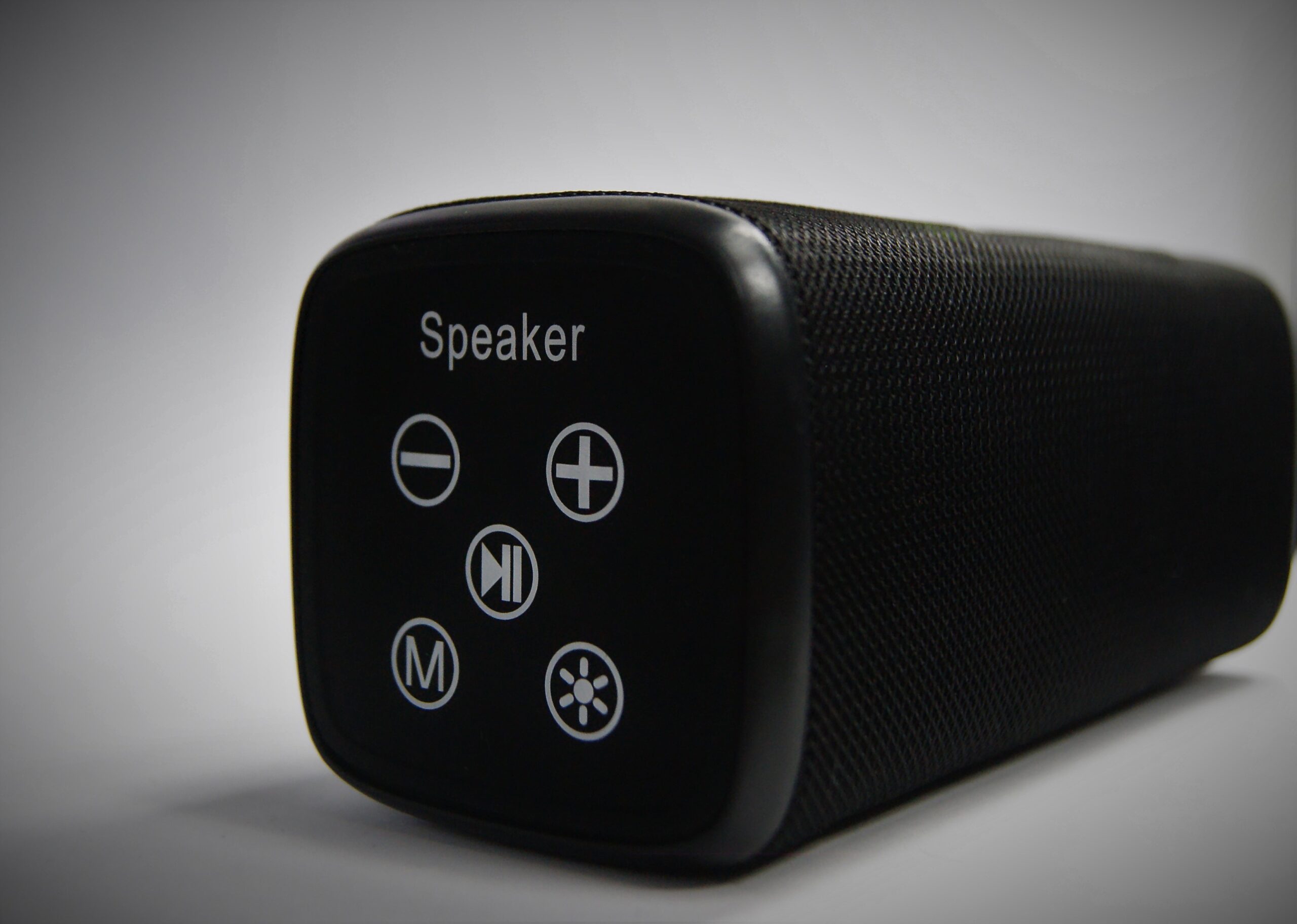Bezdrôtový Bluetooth reproduktor s duálnym LED osvetlením