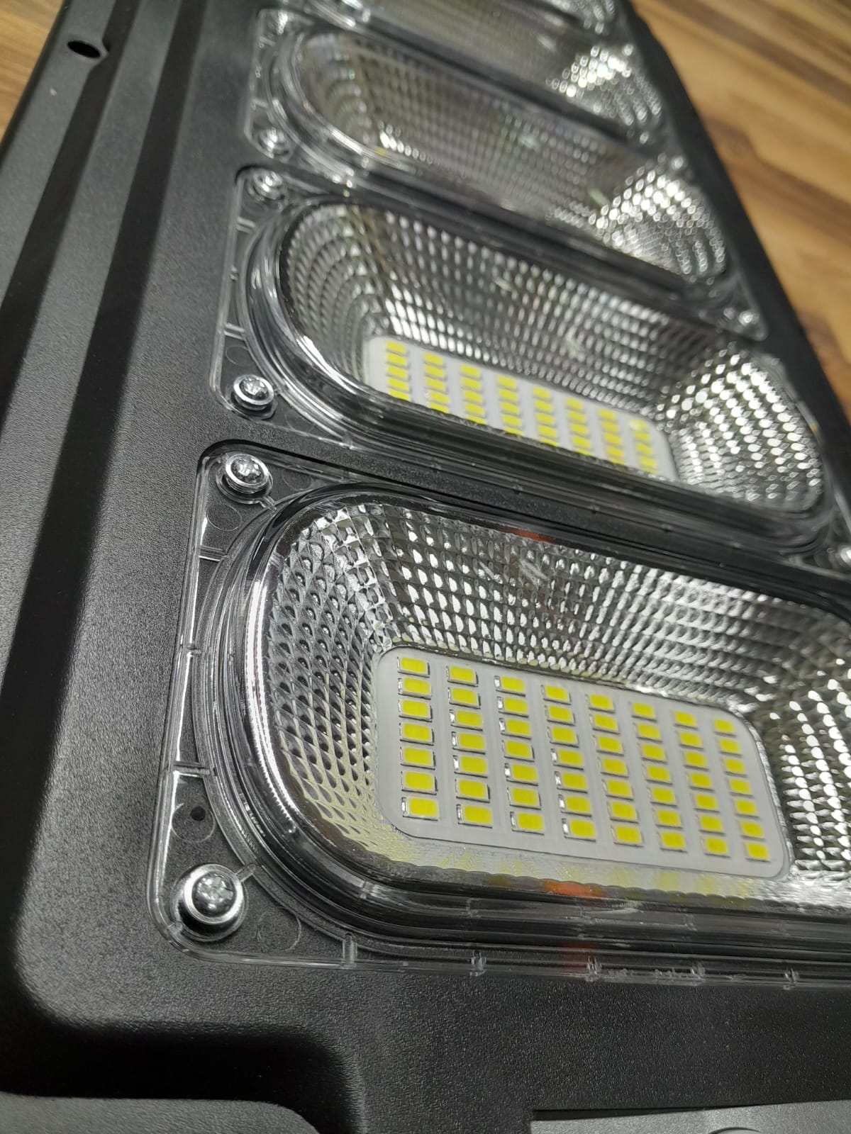 Solárna lampa 400W s diaľkovým ovládaním