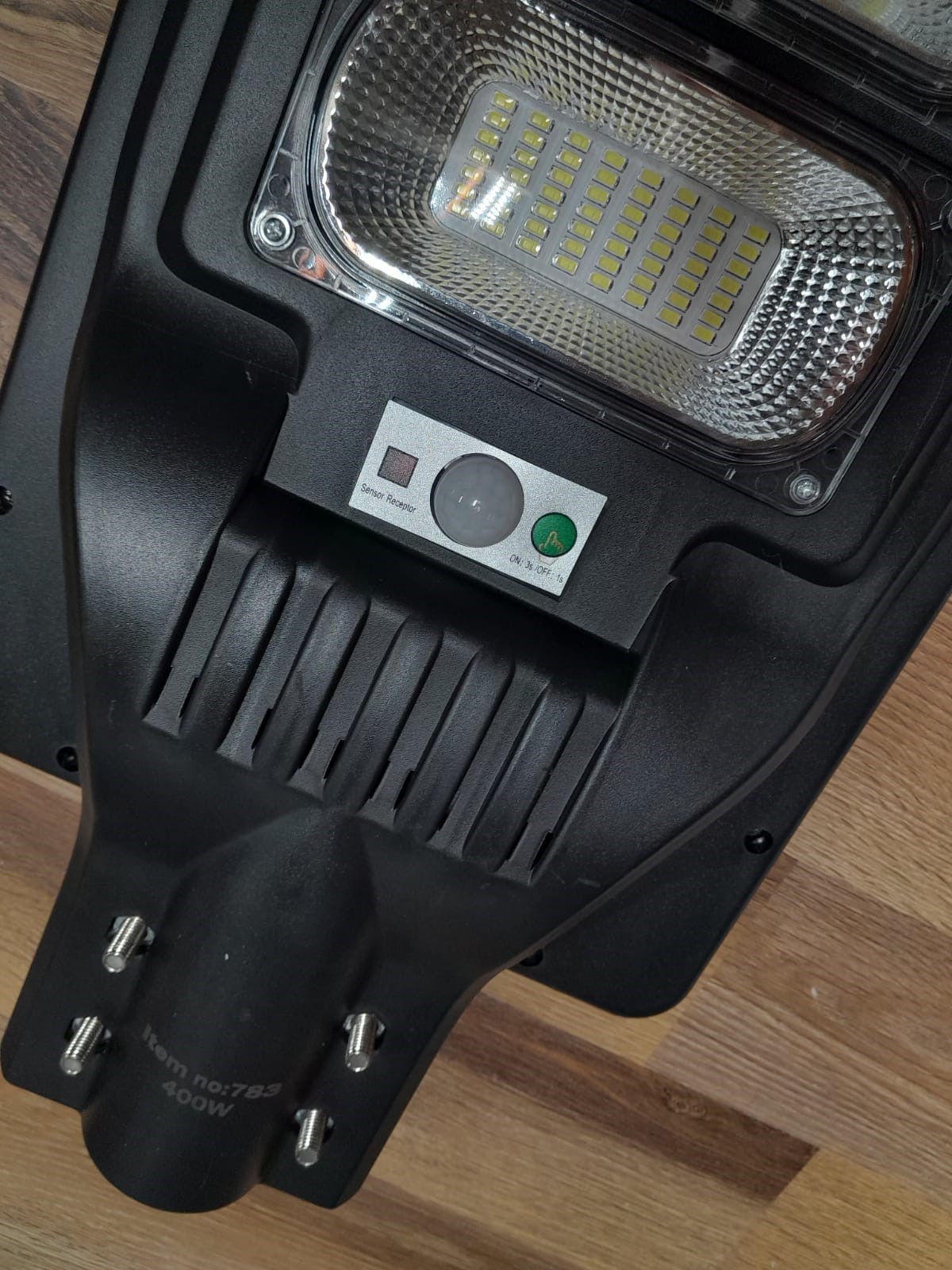 Solárna lampa 400W s diaľkovým ovládaním