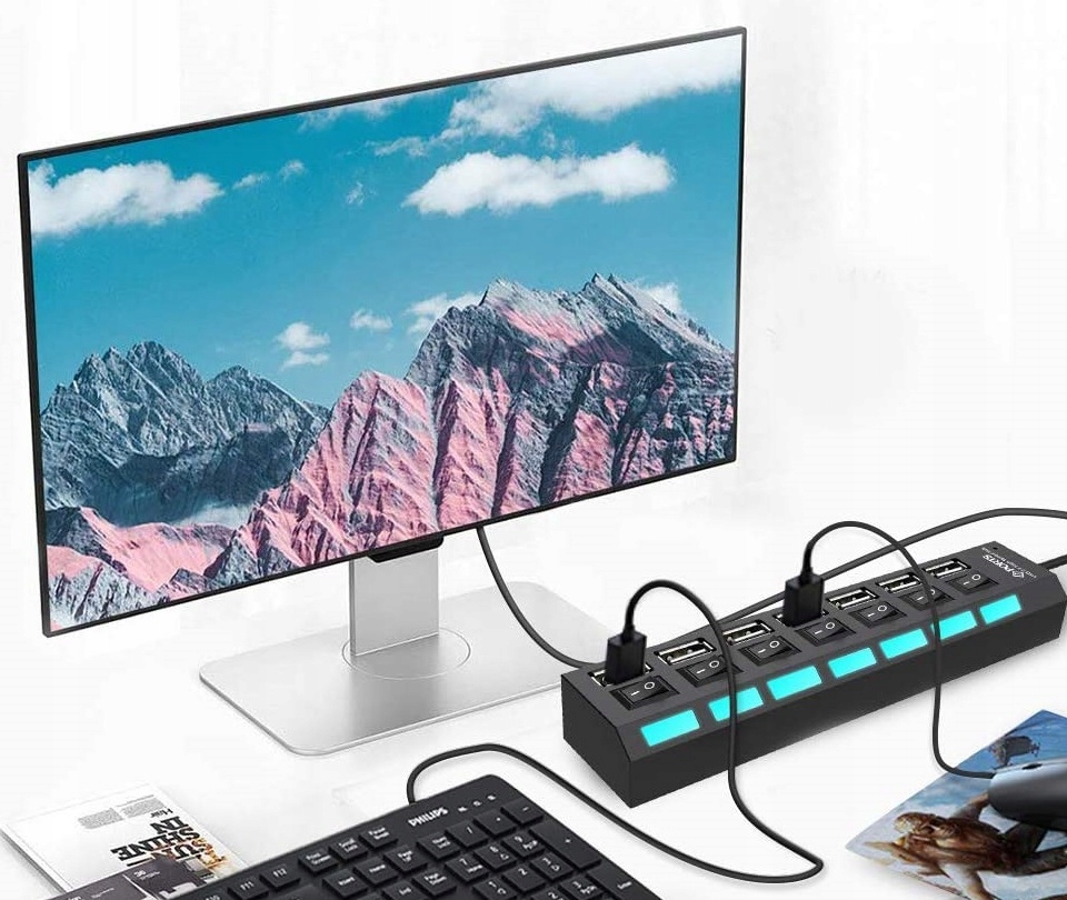 USB hub s 7 portami USB 2.0