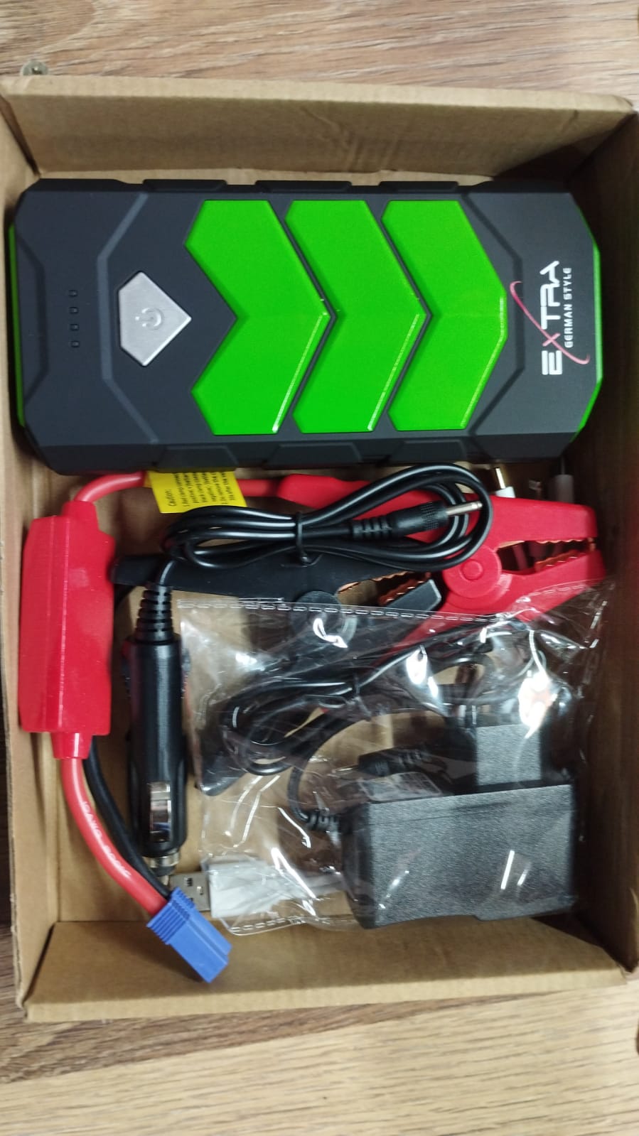 Prenosný štartér s kapacitou 24 000 mAh